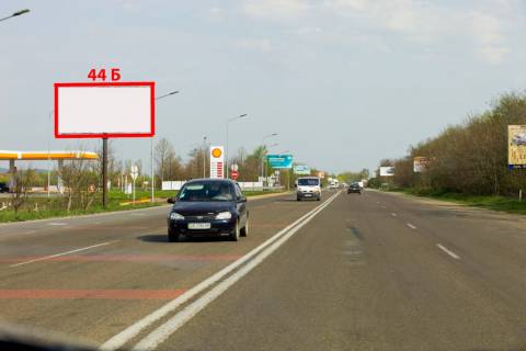 Billboard B in Chernivtsi M-19 (486  km +365 m) N. Kiseliv  (do Cernivciv) Photo 1
