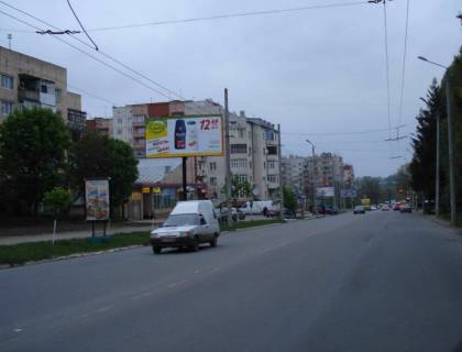 Billboard B in Chernivtsi, 3х6  st. Pivdenno-kil'ceva  31 Photo 1