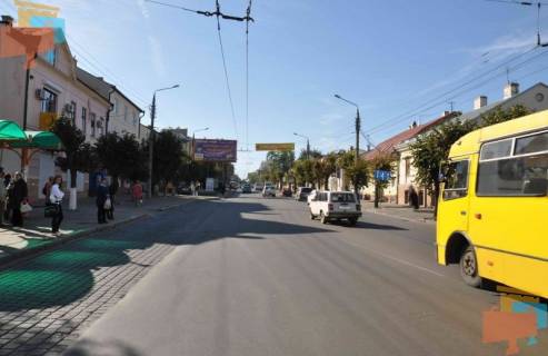 Prismatron, Prism B in Chernivtsi st.Cervonoarmijs'ka 35 ( Centr) - 123959 Photo 1