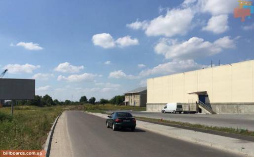 Citylight A in Lviv av.Cornovola - st.Kulisa,44 TC FORUM (zupinka gr.transportu) Photo 1