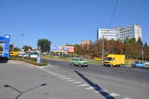 Billboard A in Uman, 6х3  (st.Radans'ka)  st. Nebesnoi sotni, 47,povorot z st. Celuskinciv, razmezuvanna, PRAVIJ, storona A, Photo 1
