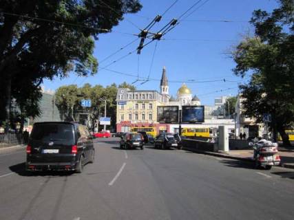 Scrolller, Scroll A in Odessa, 2.32*3.14  Привокзальна площа / вул. Пантелеймонівська (біля ресторану "Макдональдз" (скролл права)  - 615768 Photo 1