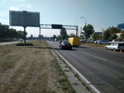 Prismatron, Prism A in Kyiv, 3х6  st. Bogatyrskaa (razdelitel', v centr) zavod "Obolon'" (prizma A2) - 189050 Photo 1