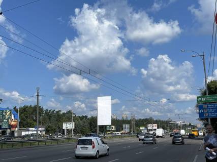 Billboard A in Kyiv, 6x3  prosp.Brovars'kij . 51 naproti na rozpodiluvaci  napravlenna v Brovari 6h3 vertikal'nij Photo 1