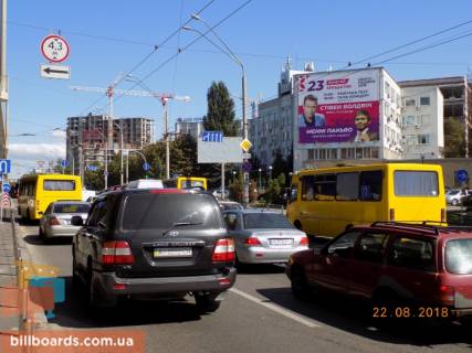 Facade Banners A in Kyiv Berestejs'kij prosp. 67 (kolis. Peremogi, prave krilo budivli) Photo 1