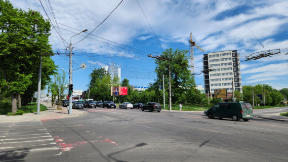 Billboard A in Ivano-Frankivsk, 3х6  Perehresta vulic' Galic'ka - Kalus'ke sose st.A viizd Photo 1