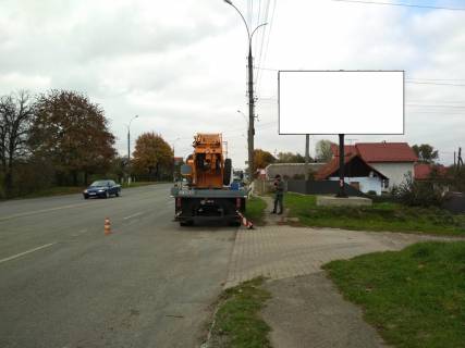 Billboard A in Colomia, 3х6  m. Kolomia, st. Karpats'ka (bila bud. No118) / nepodalik metalobazi, napram na Frankivs'k, st. A Photo 1