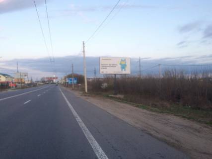 Billboard A in Lutsk Rivnens'ka_v`izd v misto_300m do kil'ca bila Epicentru Photo 1