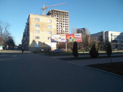 Billboard A in Chernihiv po Mira 45 oblastnaa rada (gran' 1) Photo 1