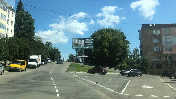 Billboard A in Vishgorod st. Kurguzova,  navproti budinku Kurguzova,11 na rozdilovij smuzi (trikutniku) Photo 1