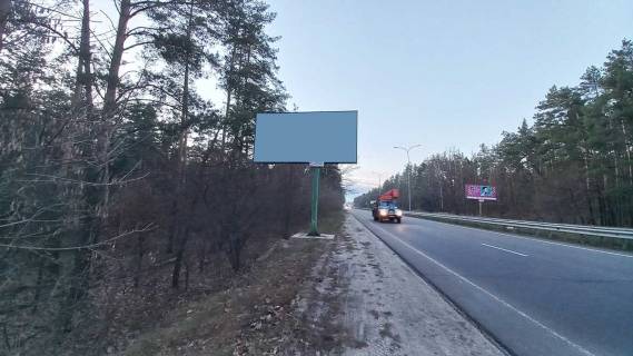 Billboard B in Vishgorod m.Visgrod, 1200 m pisla povorotu z avtomobil'noi dorogi R-02 "Kiiv-Ivankiv-Ovruc" na avtomobil'nu dorogu R-69 "Kiiv-Visgorod-Desna-Cernigiv", v napramku st.Bogatirs'koi, m. Kiiv, pravoruc Photo 1