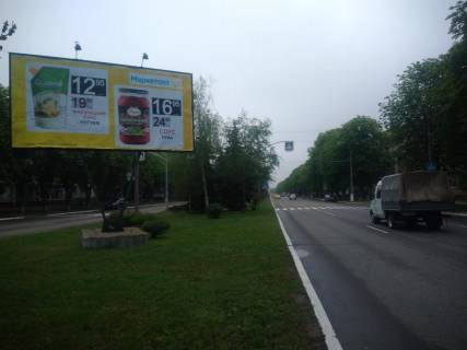 Billboard A in Kremenchuk, 3х6  av. Svobodi - st. Ednanna Ukraini, z centru Photo 1