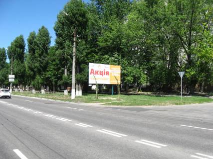 Billboard A in Kremenchuk av. Lesi Ukrainki (av. 50 rokiv Zovtna), prov. Groznens'kij Photo 1