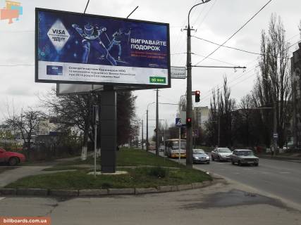 Billboard B in Lutsk, 3*6  perehresta st.Zahisnikiv Ukraini-Gusans'ka Photo 1