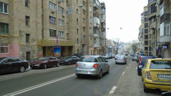 Citylight B in Kyiv, 1.2x1.8  st. Bul'varno-Kudravs'ka, 41 Photo 1