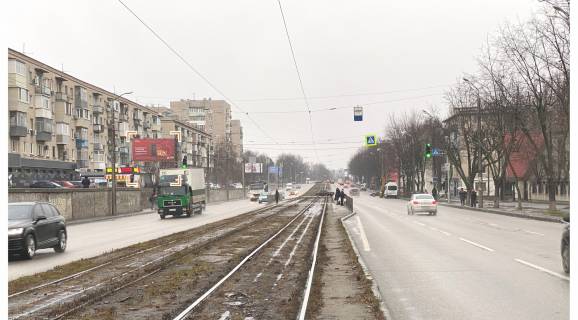 Billboard B in Dnipro (Dnipropetrovsk), 3х6  Bogdana Hmel'nickogo av., 8, v centr Photo 1