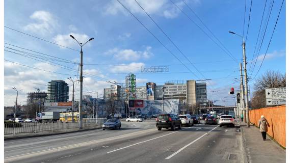 Prismatron, Prism A in Dnipro (Dnipropetrovsk), 3х6  Siceslavskaa Nabereznaa st. - Kocubinskogo st., vozle cirka, v centr - 218182 Photo 1