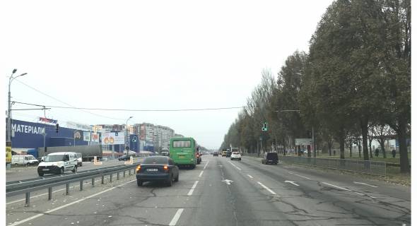Billboard B in Dnipro (Dnipropetrovsk), 3,2х6,2  Zaporozskoe sosse, 62, supermarket "Epicentr", v centr Photo 1