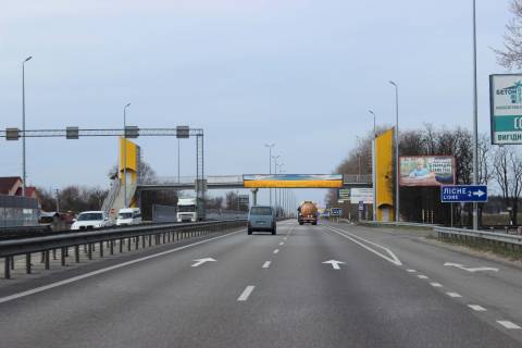 Non-Standard A in Kiev roads, 2х16  M-06 Zitomirs'ka trasa 28+880 km vid KPP. Vos'mij vid Kieva, s. Mria, povorot na c. Lisne - zupinka, napramok - z Kieva Photo 1