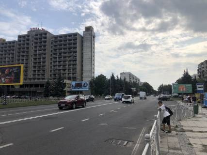 Billboard B in Uzhgorod st.Minajs'ka-prosp.Svobodi(got.Zakarpatta), napr-vulGrusevs'kogo Photo 1
