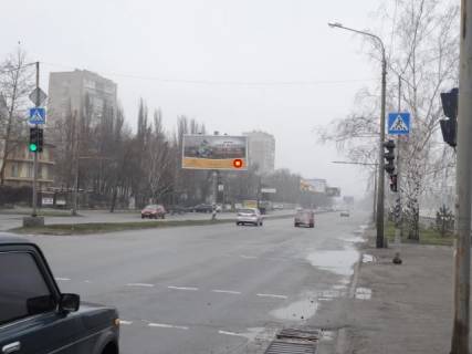 Prismatron, Prism B in Zaporizhzhya Naberezna magistral'  - st.Nemirovica-Dancenka, "Ribac'kij stan", ruh do vokzalu (prizmatron) - 251995 Photo 1