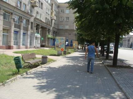 Citylight B in Zaporizhzhya, 1.8x1.2  av. Sobornij - st. Fanats'ka (Dobrolubova), No2 Photo 1