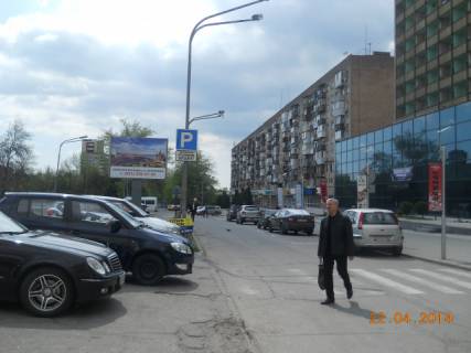 Backlight A in Zaporizhzhya, 4x3  av. Sobornyj - naprotiv vhoda v gost. <<Inturist>>, licom k prospektu Photo 1