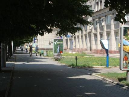 Citylight A in Zaporizhzhya, 1.8x1.2  av. Sobornij - st. Fanats'ka (Dobrolubova), No2 Photo 1