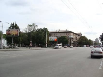 Video Billboard B in Zaporizhzhya, 5,76х2,88  av.Sobornij - pl.Maakovs'kogo, st.B - 441032 Photo 1