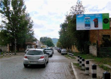 Billboard A in Lviv, 3х6  Lipinskogo-B.Hmel'nickogo st. ,176 Photo 1