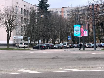 Video Billboard A in Lutsk, 3.2*2.24м  on the corner of Ohiyenko Street and Chopena Street (roundabout) - 491359 Photo 1