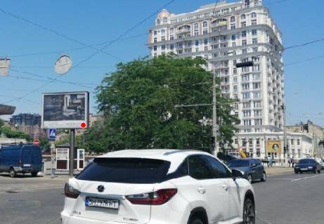 Scrolller, Scroll B in Odessa, 2.32x3.14  Leontovica st., 17 - Pantelejmonoskaa st., 9 - 56233 Photo 1