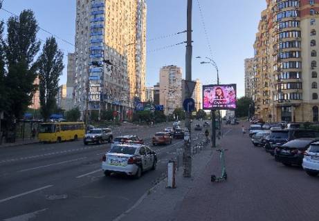 Video Billboard A in Kyiv, 2.32x3.14  Cornovola st., 27 - Zolotoustivs'ka st. [1], (rozsirenna 480h336) - 410234 Photo 1