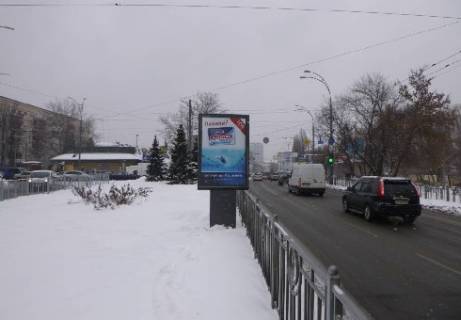 Cityscroll A in Kyiv, 1.86x1.27   Narodnogo Opolcenia st., 1 - Sevastopol'skaa pl., razdelitel' (pravyj) Photo 1