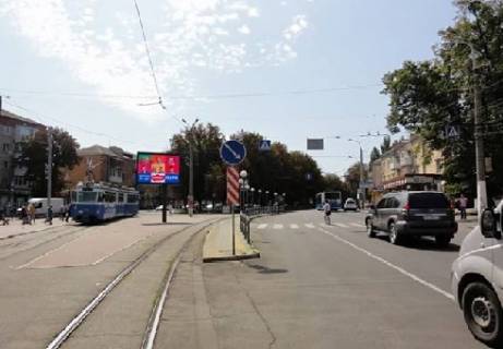 Video Billboard A in Vinnytsia, 2.32x3.14  Pirogova st., 4 (No4), (rozsirenna 480h336) - 409639 Photo 1