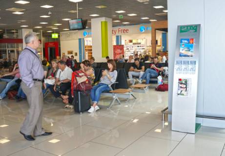 Non-Standard A in Kyiv Zal ozidania vyletov, Gejty, 2 etaz (Terminal A) Photo 1