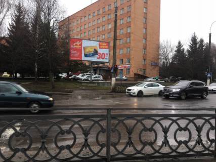 Billboard B in Rivne, 6x3  perehr. st. Makarova-Ostroz'kogo Photo 1