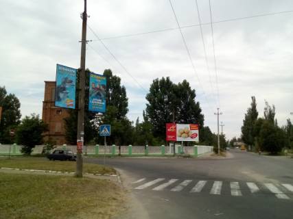 Non-Standard B in Berdyansk Kotlarevskogo st. (naprotiv DOLL Krasnaa gvozdika (sleva)) Photo 1