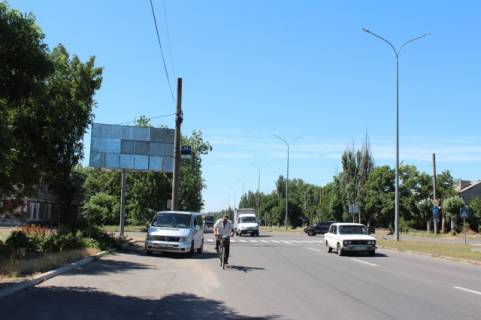 Billboard B in Melitopol Melitopol's'ke s. Volonteriv st. Photo 1
