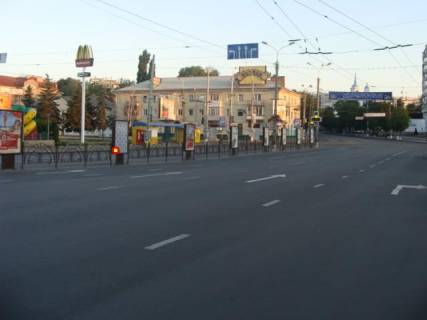 Citylight A in Sumi, 1,2х1,8  Pokrovskaa pl./razdelitel'/storona un-ga KIEV Photo 1