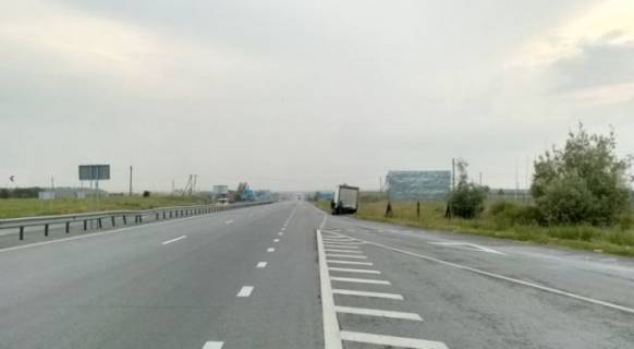 Billboard A in Zvyagel (Novograd-Volinsky), 6x3  Trasa Zitomir-Rivne.Ob"izna Zvagela. Bila Cersanit No 3, napramok z Zitomira na Rivne,st.A Photo 1