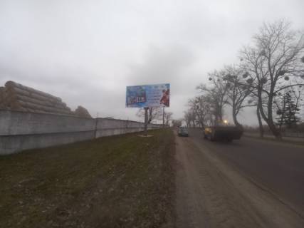 Billboard B in Brusiliv, 6x3  Brusiliv v.Lermontova 1, centr mista, st B Photo 1