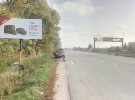 Billboard B in Gliboczyca, 6x3  Trasa Kiiv-Zitomir s.Glibocica, napramok z Zitomira na Kiiv, st.B Photo 1