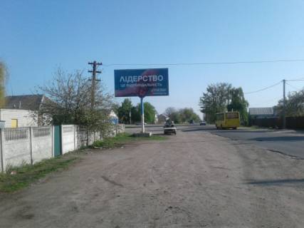 Billboard B in Brusiliv, 6x3  Brusiliv v. 1-go Travna 39, bila bazaru, st B Photo 1