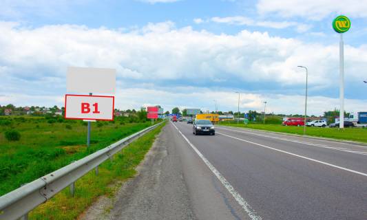 Billboard B in Lviv route, 3x6  M-06 Kiiv-Cop Photo 1