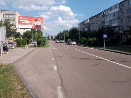 Billboard B in Horishni Plavni (Komsomolsk) вул. Гірників, 20, (біля зупинки і банку "РайфайзенБанкАваль") Photo 2