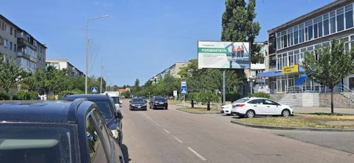 Billboard A in Horishni Plavni (Komsomolsk) вул. Гірників, 20, (біля зупинки і банку "РайфайзенБанкАваль") Photo 3
