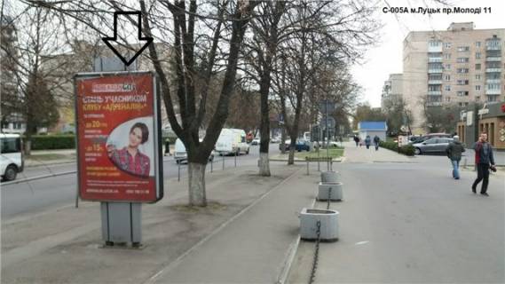 Citylight A in Lutsk prospekt Molodi (povorot na prospekt Sobornosti. (teritoria TC "Gostinec'", vizd na stoanku  ) Photo 1