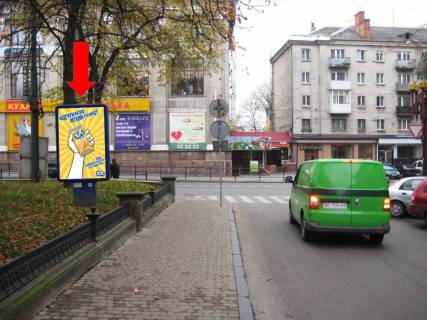 Citylight B in Ternopil, 1.8x1.2  Sevcenka bst. / Rus'ka st., bila CUMu, zliva Photo 1