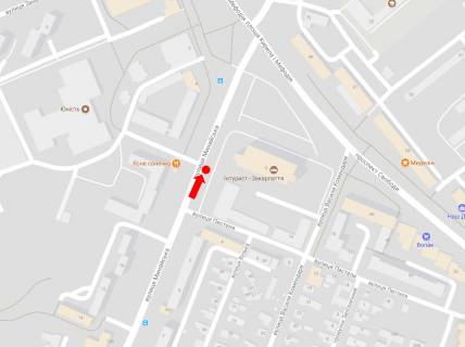 Billboard A in Uzhgorod, 3x4  Minajs'ka st. / Kirila i Mefodia pl., bila gotelu "Zakarpatta-Inturist", v centr scheme